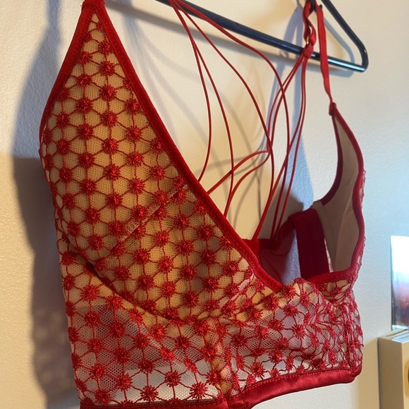 Victoria’s Secret 1/3 cup bra - Picture 2 of 3